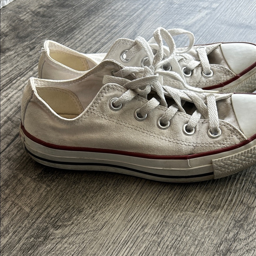 Converse White Sneakers with Red Accents - Picture 5 of 7